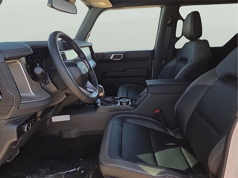 New 2025 Ford Bronco Outer Banks image 11