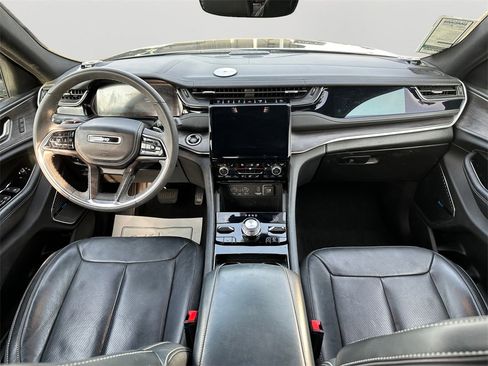 Used 2022 Jeep Grand Cherokee Overland image 17