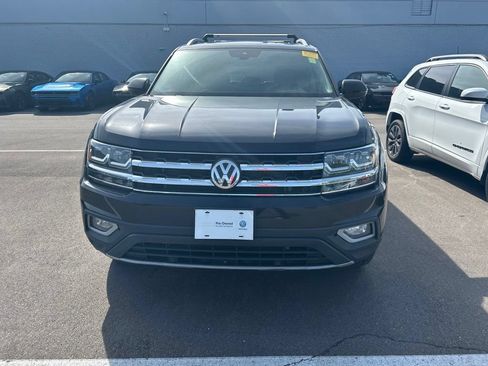 Used 2018 Volkswagen Atlas SEL Premium AWD/4WD image 2