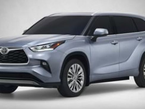 Used 2022 Toyota Highlander XLE image 1