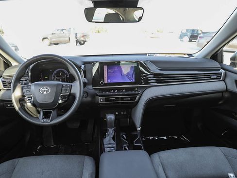 Used 2025 Toyota Camry LE FWD image 12