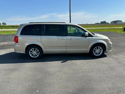 Used 2015 Dodge Grand Caravan SXT FWD image 6