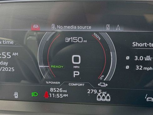 Used 2023 Audi e-tron GT Prestige image 16