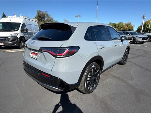 New 2026 Honda HR-V EX-L image 4