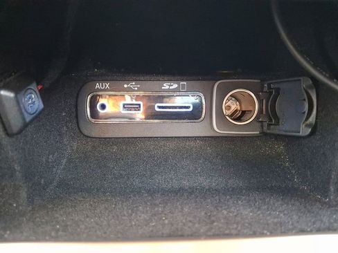 Used 2017 Jeep Grand Cherokee Overland image 28