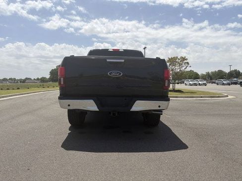 Used 2019 Ford F150 Lariat w/ Equipment Group 502A Luxury AWD/4WD image 4