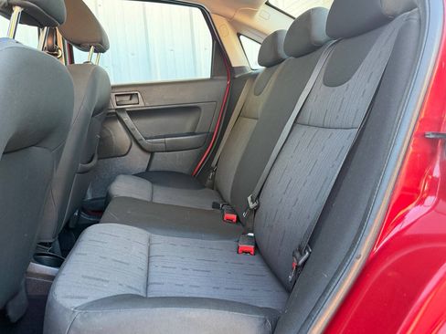 Used 2009 Ford Focus SE FWD image 18