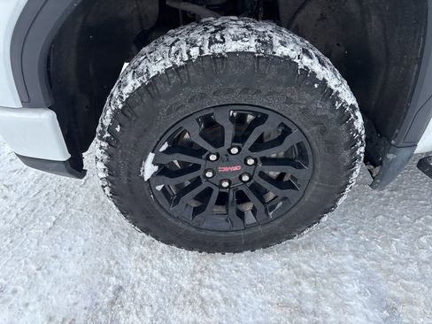 Used 2023 GMC Sierra 1500 AT4X image 29