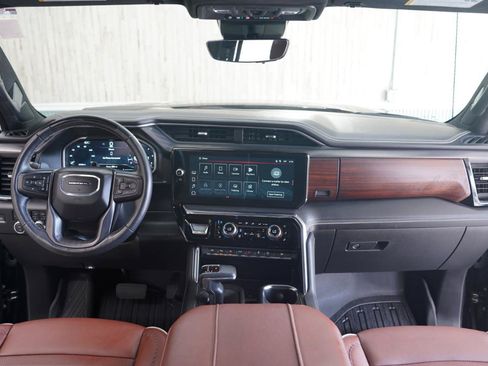 Used 2024 GMC Sierra 1500 Denali Ultimate AWD/4WD image 16