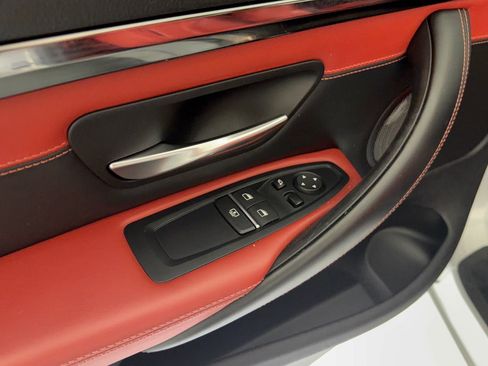 Used 2020 BMW M4 Coupe w/ Competition Package RWD image 15