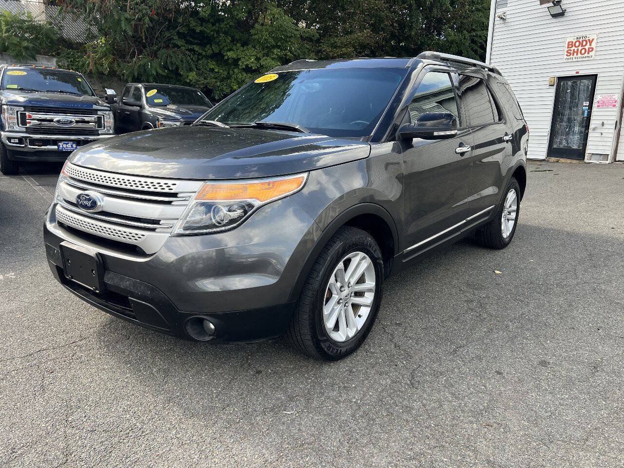 Used 2015 Ford Explorer XLT w/ Equipment Group 201A AWD/4WD image 20