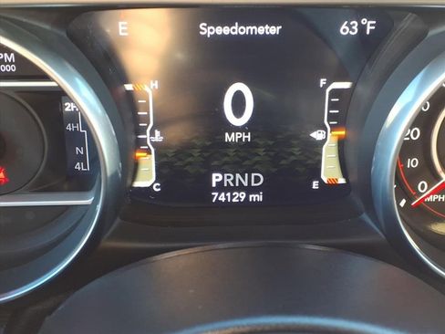 Used 2019 Jeep Wrangler Unlimited Rubicon w/ Cold Weather Group image 29