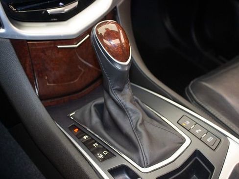 Used 2015 Cadillac SRX Luxury w/ Driver Awareness Package image 32