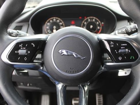 Used 2024 Jaguar E-PACE R-Dynamic SE image 17