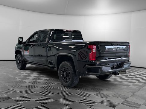 Used 2024 Chevrolet Silverado 2500 High Country w/ High Country Premium Package AWD/4WD image 6