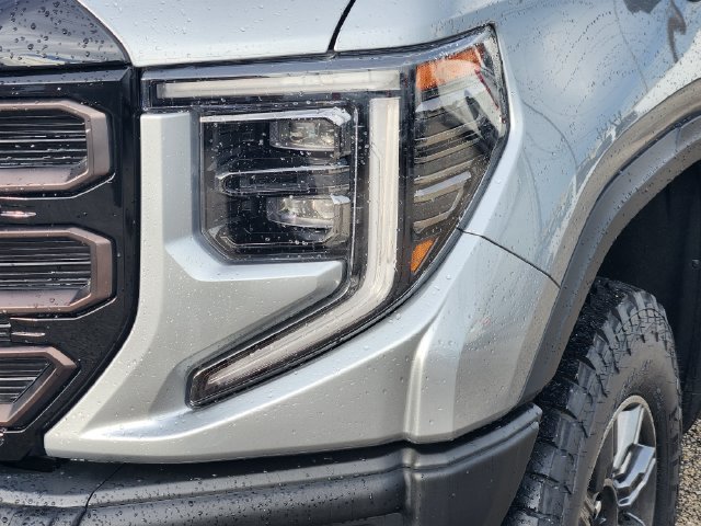 Used 2024 GMC Sierra 1500 AT4X AWD/4WD image 9