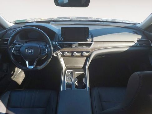 Used 2020 Honda Accord Touring image 10