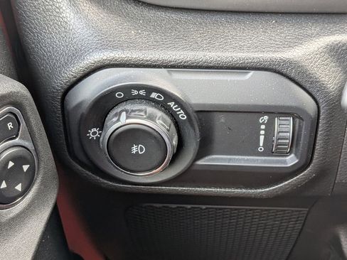 Used 2023 Jeep Wrangler Sport S image 22