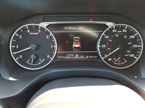 Used 2025 Nissan Rogue SV FWD image 17
