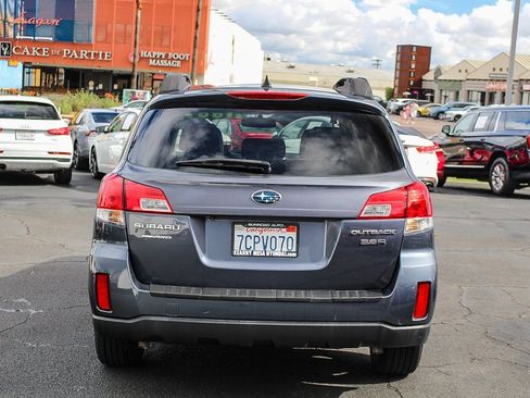 Used 2014 Subaru Outback 3.6R Limited image 8