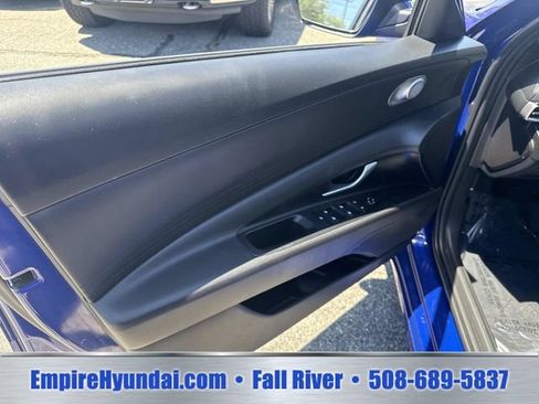 Certified 2024 Hyundai Elantra SEL FWD image 15