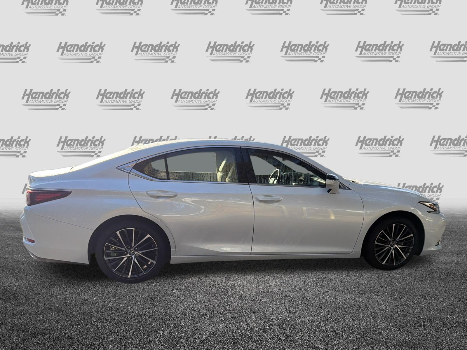 Used 2025 Lexus ES 350 w/ Premium Package FWD image 10