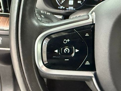 Used 2020 Volvo XC60 T6 Inscription w/ Protection Package Premier image 10