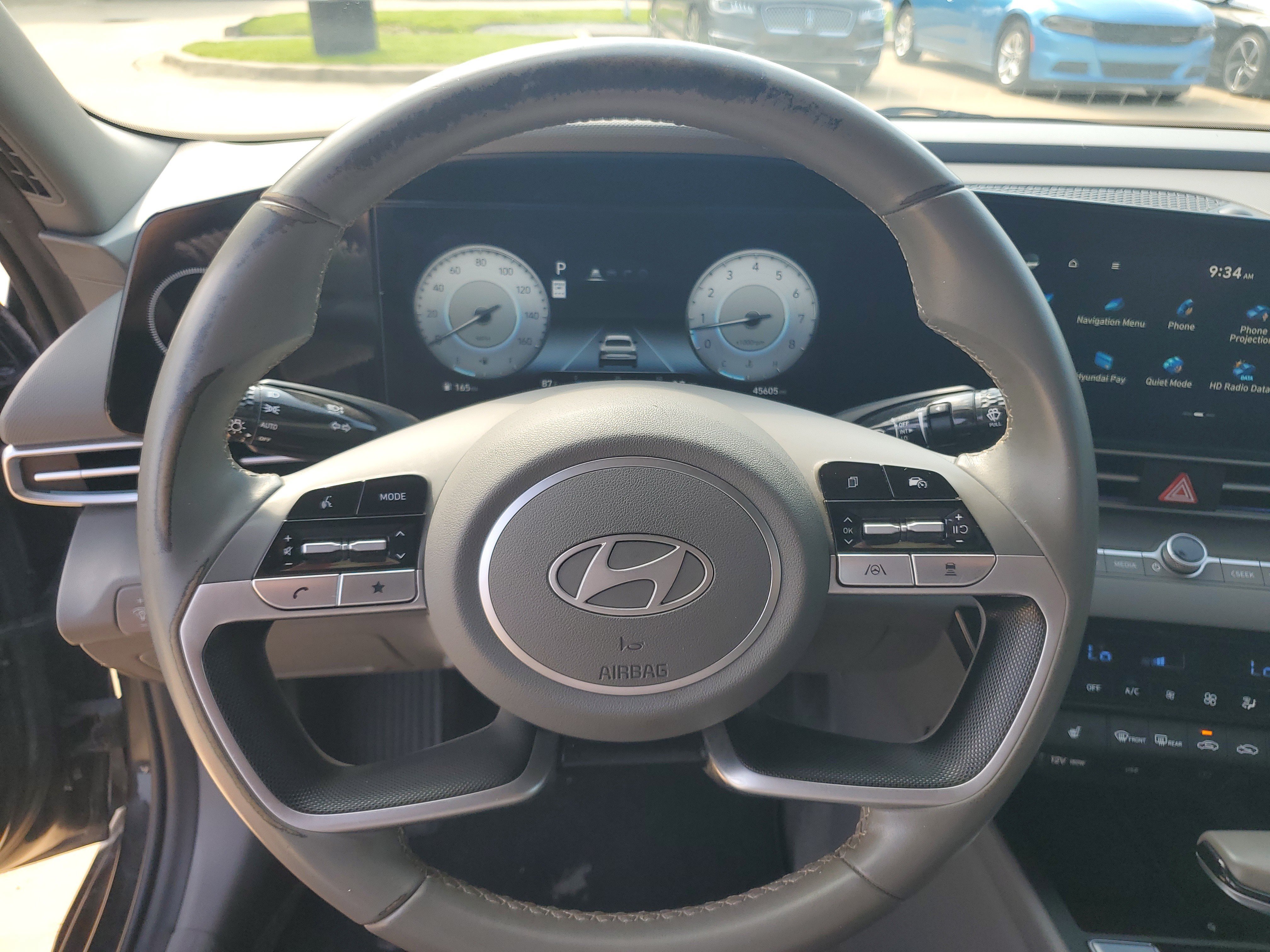 Used 2025 Hyundai Elantra SEL FWD image 17