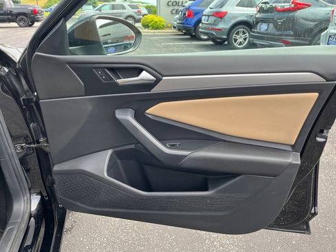 Used 2019 Volkswagen Jetta SE FWD image 10