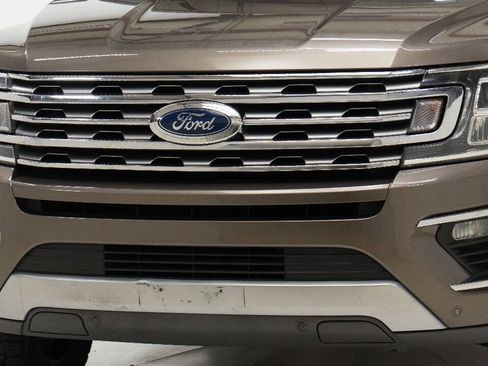 Used 2018 Ford Expedition Limited RWD image 10