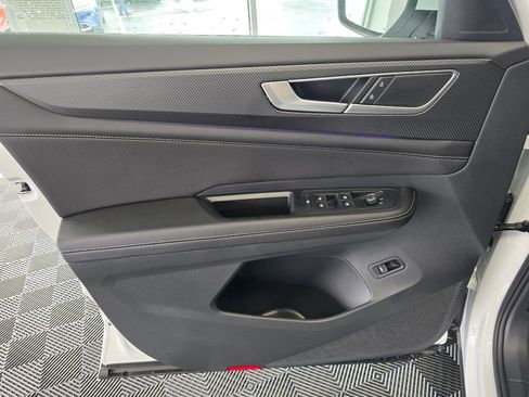 New 2024 Volkswagen Atlas Cross Sport SEL R-Line image 26