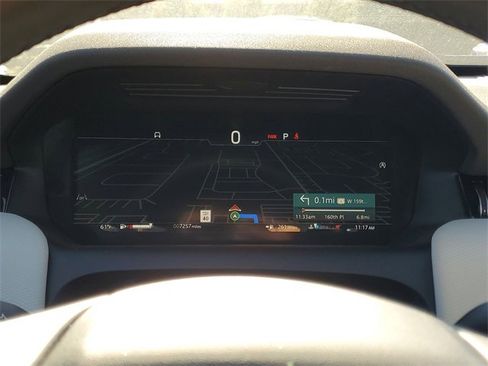 Used 2025 Land Rover Discovery Sport Dynamic SE image 28