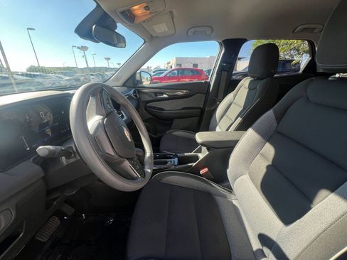 Used 2025 Chevrolet TrailBlazer LT image 27