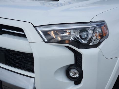 Used 2024 Toyota 4Runner TRD Off-Road Premium w/ Off Road Premium Plus Package AWD/4WD image 8