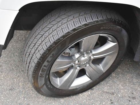 Used 2014 Jeep Patriot High Altitude FWD image 30