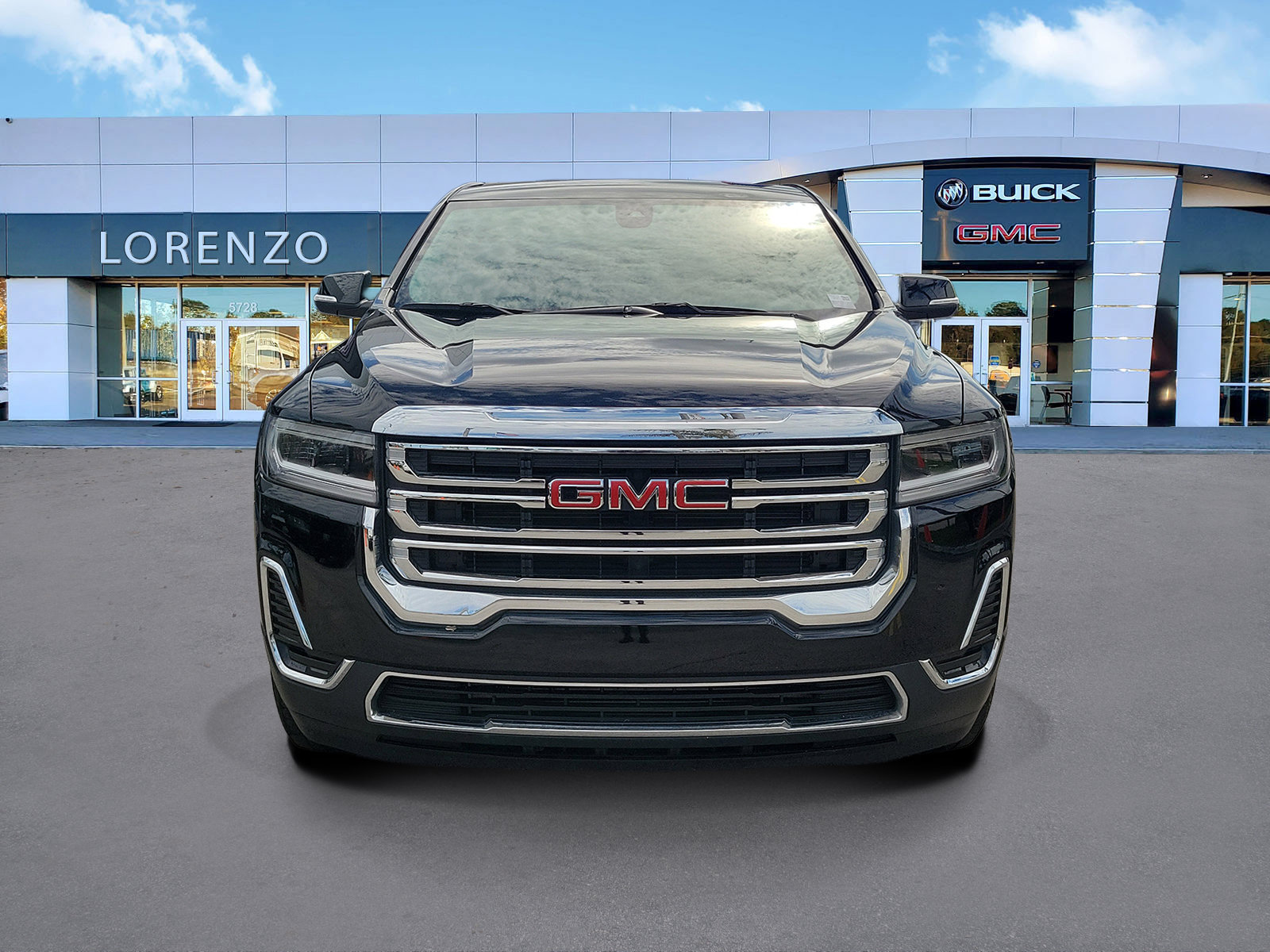 Used 2023 GMC Acadia SLE FWD image 2