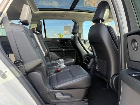 New 2026 Lincoln Aviator Reserve w/ Jet Appearance Package image 6