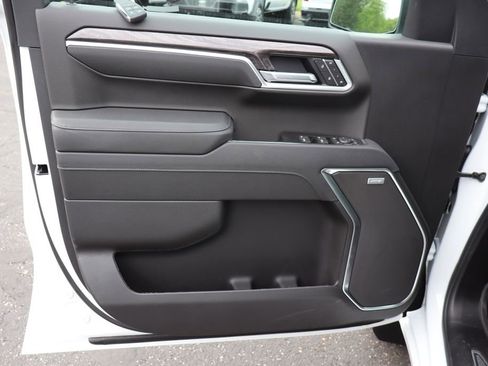 New 2026 Chevrolet Silverado 1500 LTZ w/ LTZ Premium Package AWD/4WD image 4