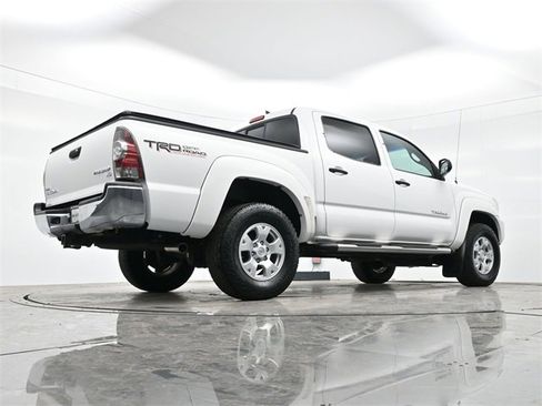 Used 2012 Toyota Tacoma PreRunner image 25