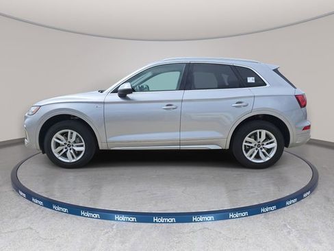 Used 2023 Audi Q5 2.0T Premium w/ Convenience Package AWD/4WD image 9