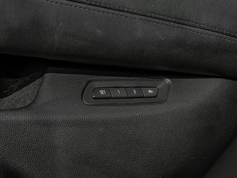 Used 2017 Cadillac Escalade Luxury image 49