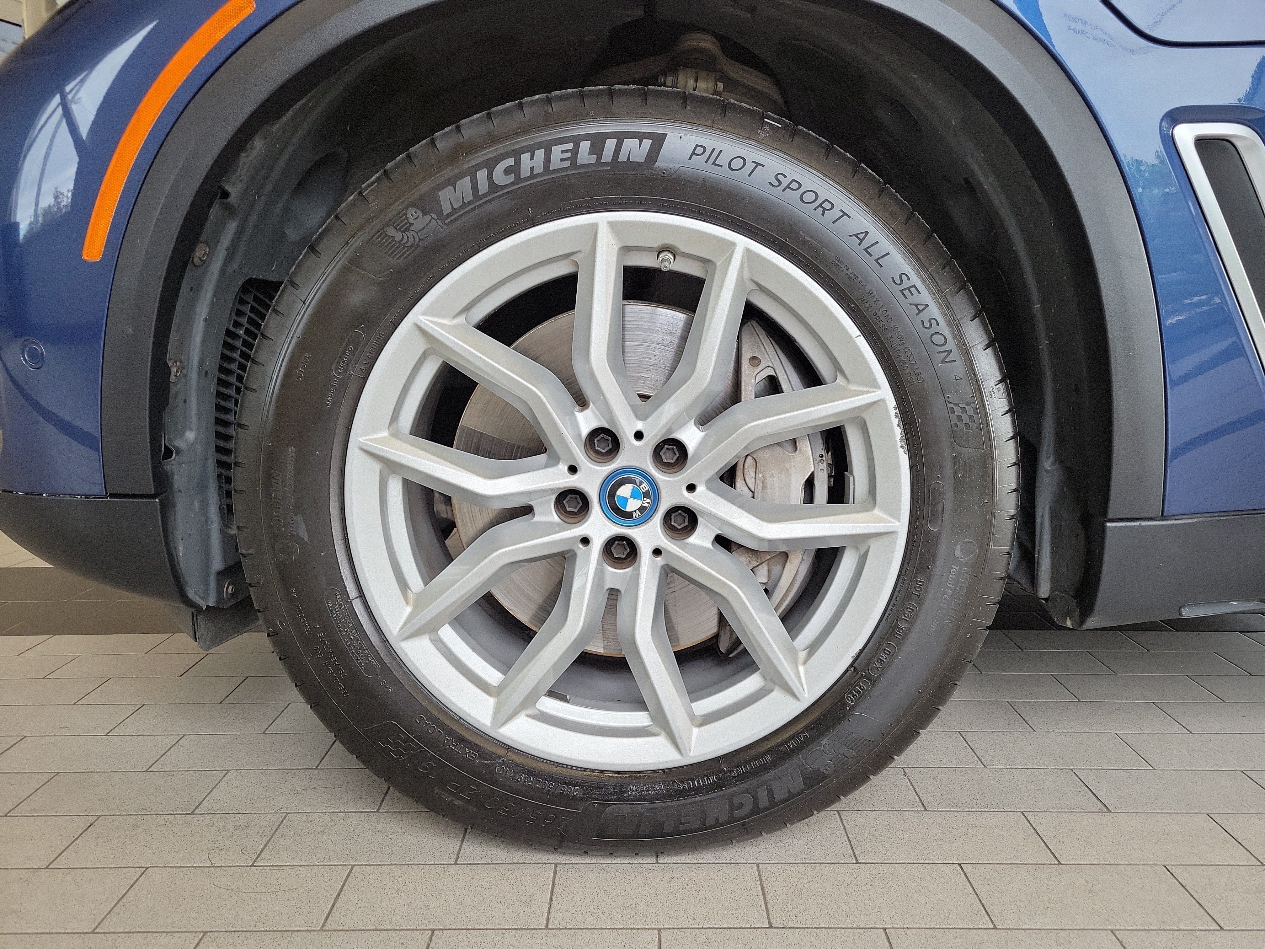 Used 2022 BMW X5 xDrive45e w/ Luxury Seating Package AWD/4WD image 12