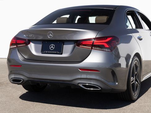 Used 2022 Mercedes-Benz A 220 image 11