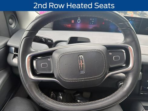 Used 2025 Lincoln Navigator Reserve AWD/4WD image 18