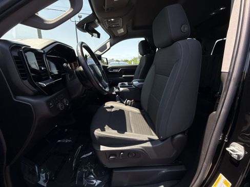 Used 2025 Chevrolet Silverado 1500 LT AWD/4WD image 13