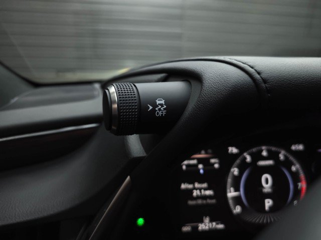 Used 2019 Lexus ES 350 w/ Premium Package FWD image 24