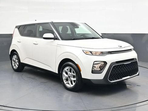 Used 2020 Kia Soul S FWD image 2