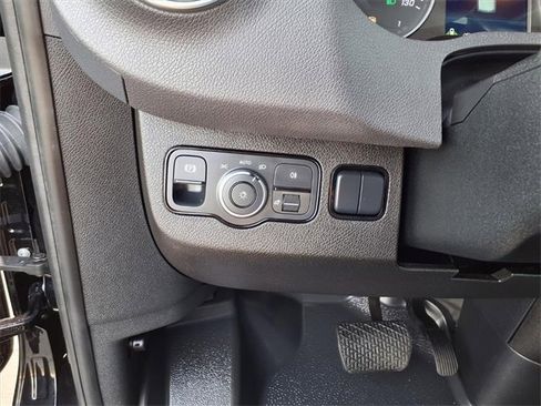 Used 2023 Mercedes-Benz Sprinter 2500 image 14