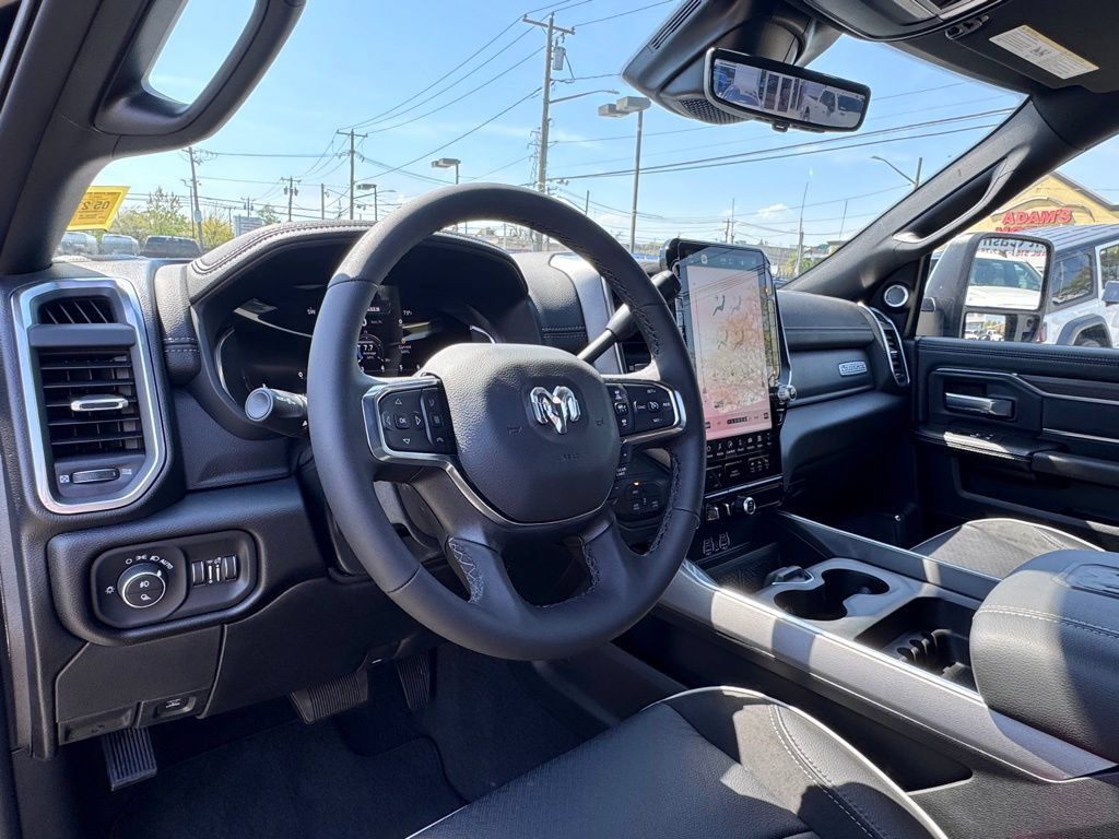 Used 2025 RAM 3500 Limited AWD/4WD image 13