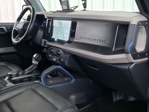 Used 2022 Ford Bronco Wildtrak image 46